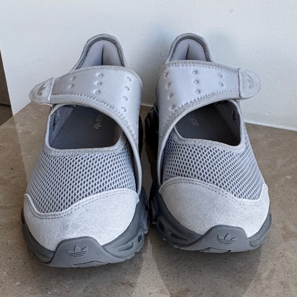 Women’s “MegaJane”Adidas trainers. Neutral grey color. - Picture 1 of 10